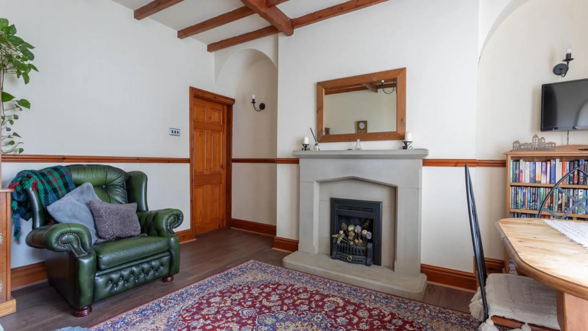 Haworth Village House - Sleeps 6 Parking & Pets! Keighley